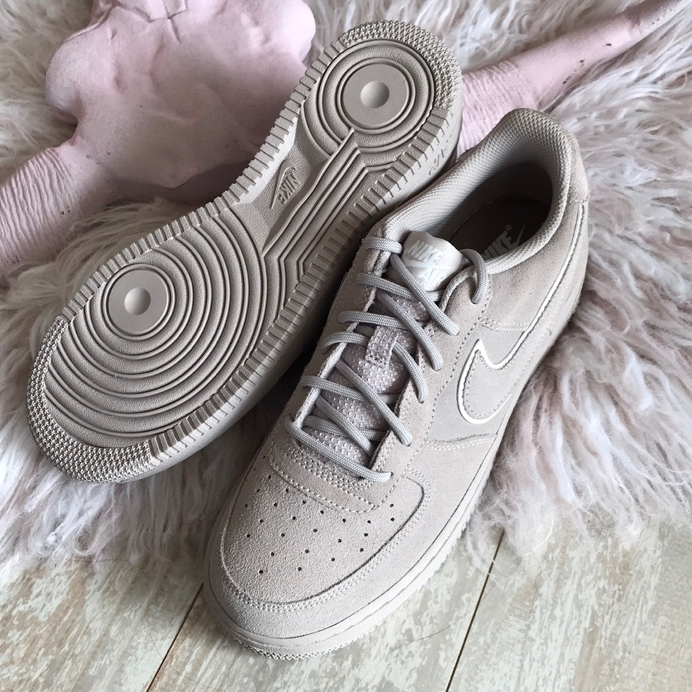 NWT Nike Air Force 1 Suede Rare - Picture 7 of 8
